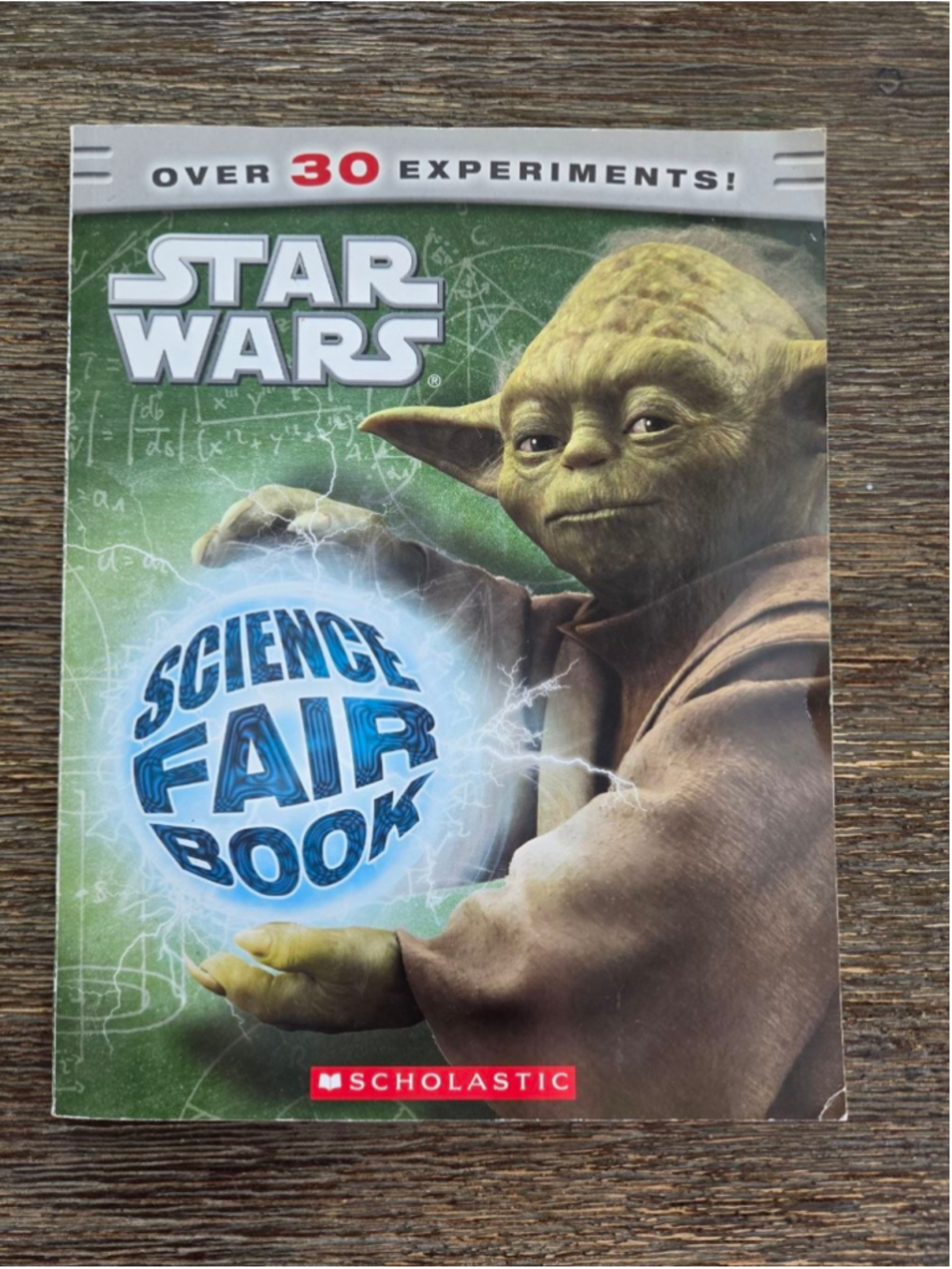Star Wars Science Fair Book – Over 30 Experiments – Scholastic Kids STEM Activit